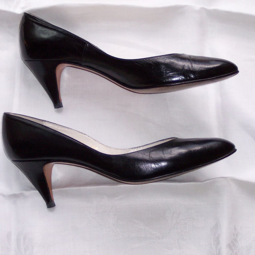 Mad Men Black Leather Pumps Kitten Heels 7 1/2 N